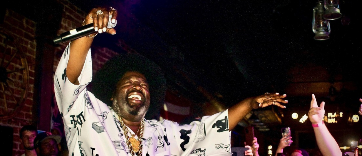 Before the Jury Sided With Afroman, the Crowd Already Had
