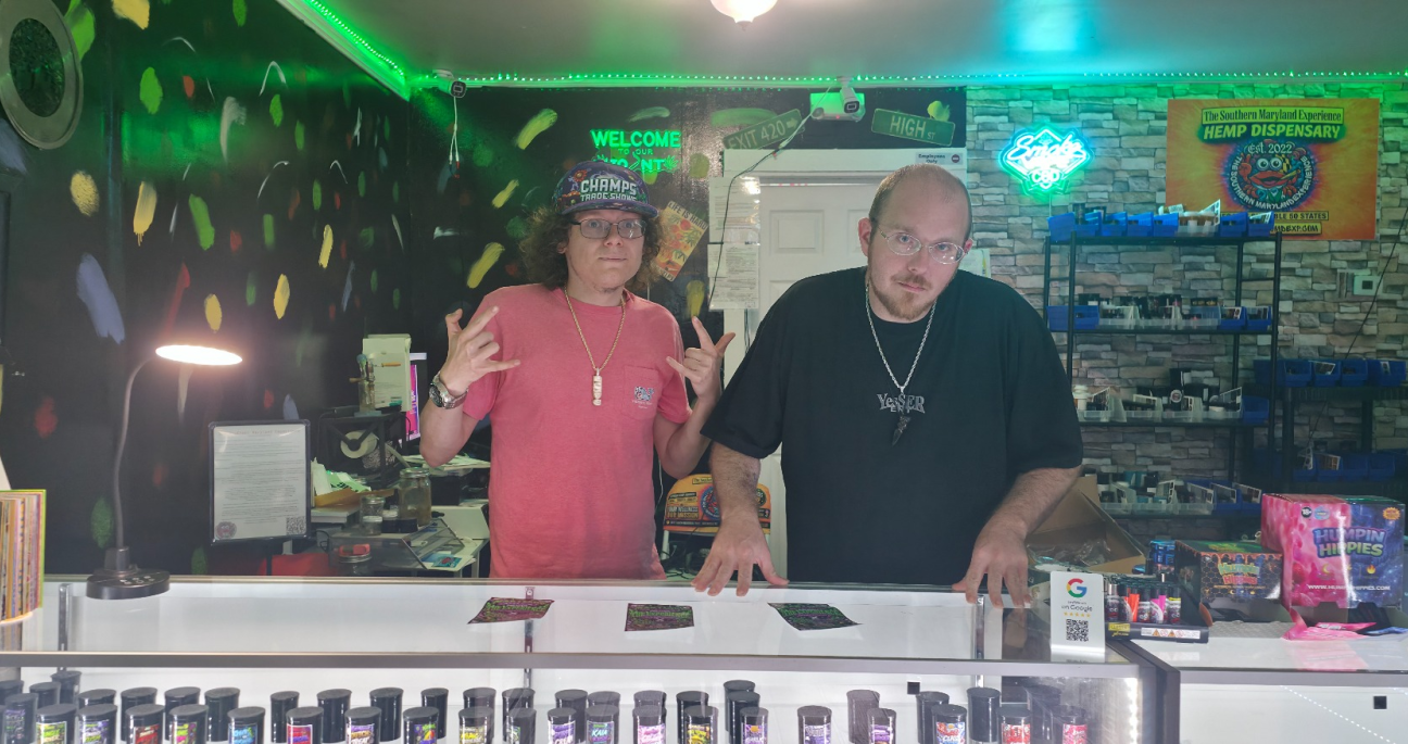 Stevieontay Burnz and Crackle Kapone