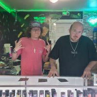 Stevieontay Burnz and Crackle Kapone
